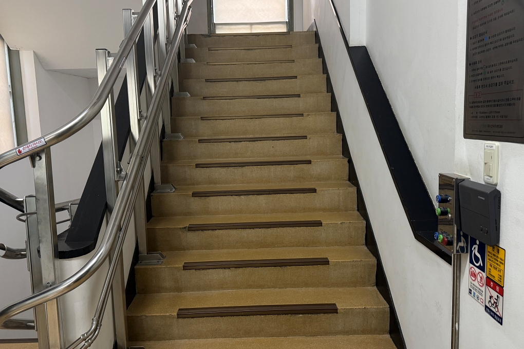 Wheelchair Lift on the 1st Floor