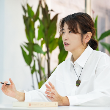 도자공예의 새로운 무대 «신상호: 무한변주» 윤소림 학예연구사를 만나다 상세보기