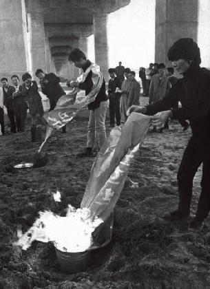 1.Kang Kukjin, Jung Kangja , Chung Chanseung, Murder by the Han Riverside, 1968